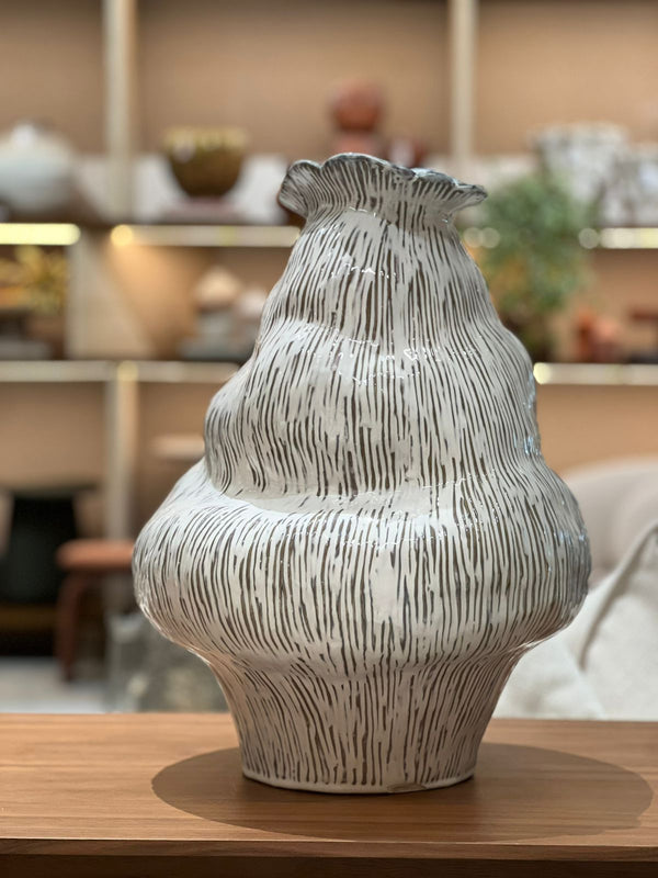 Vase White Off Ceramics Chiang Rai 275-103