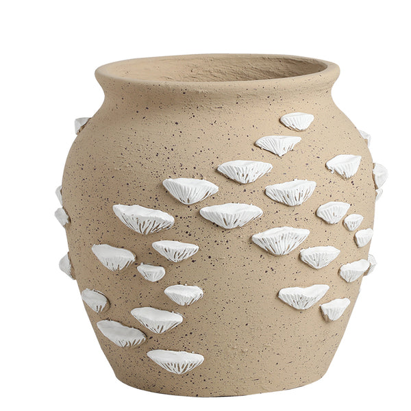 SHELL VASE B