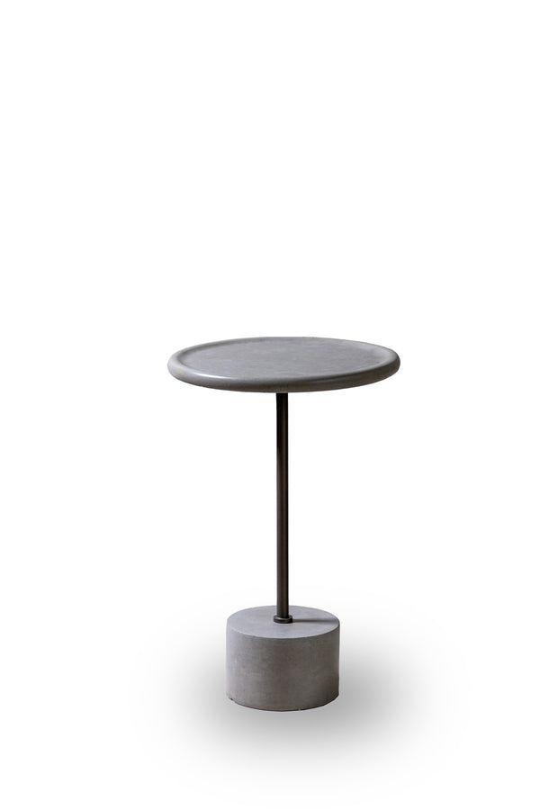 Mesa Lateral Orio / Concreto