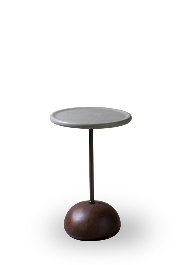 Mesa Lateral Goob / Concreto